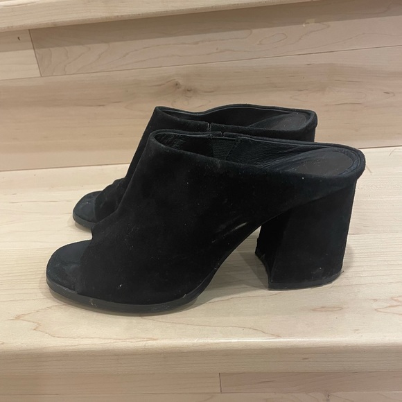 Sol Sana Heeled Velvet Black Mules - Picture 2 of 5